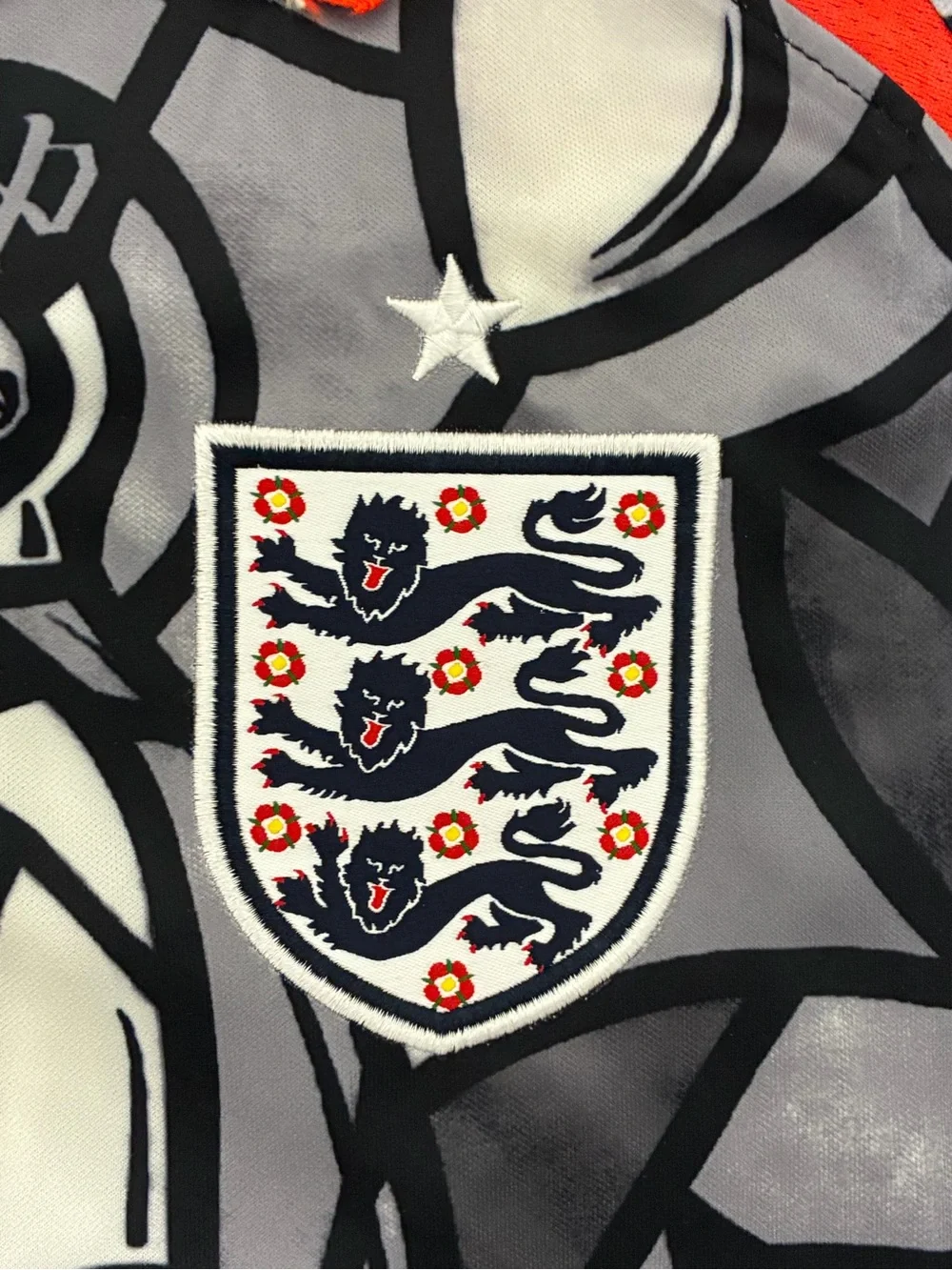 Palace x Nike England Soccer Jersey Gray in size large - Picture 3 of 9